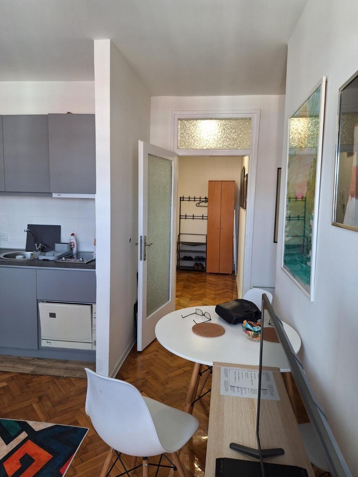 U Centru Apartment *